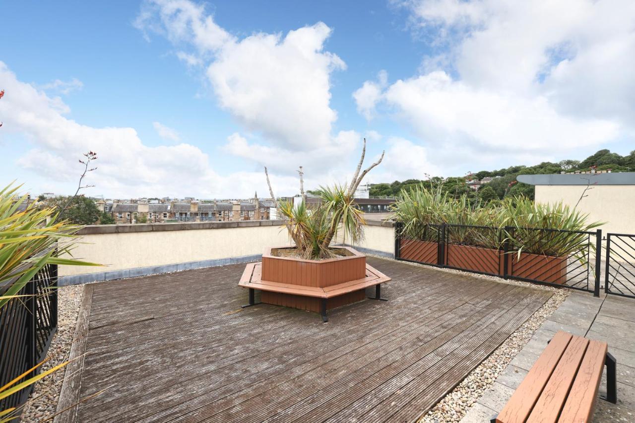 Joivy Spacious 2 Bed,2 Bath Flat, Free Parking And Rooftop Terrace Edimburgo Exterior foto